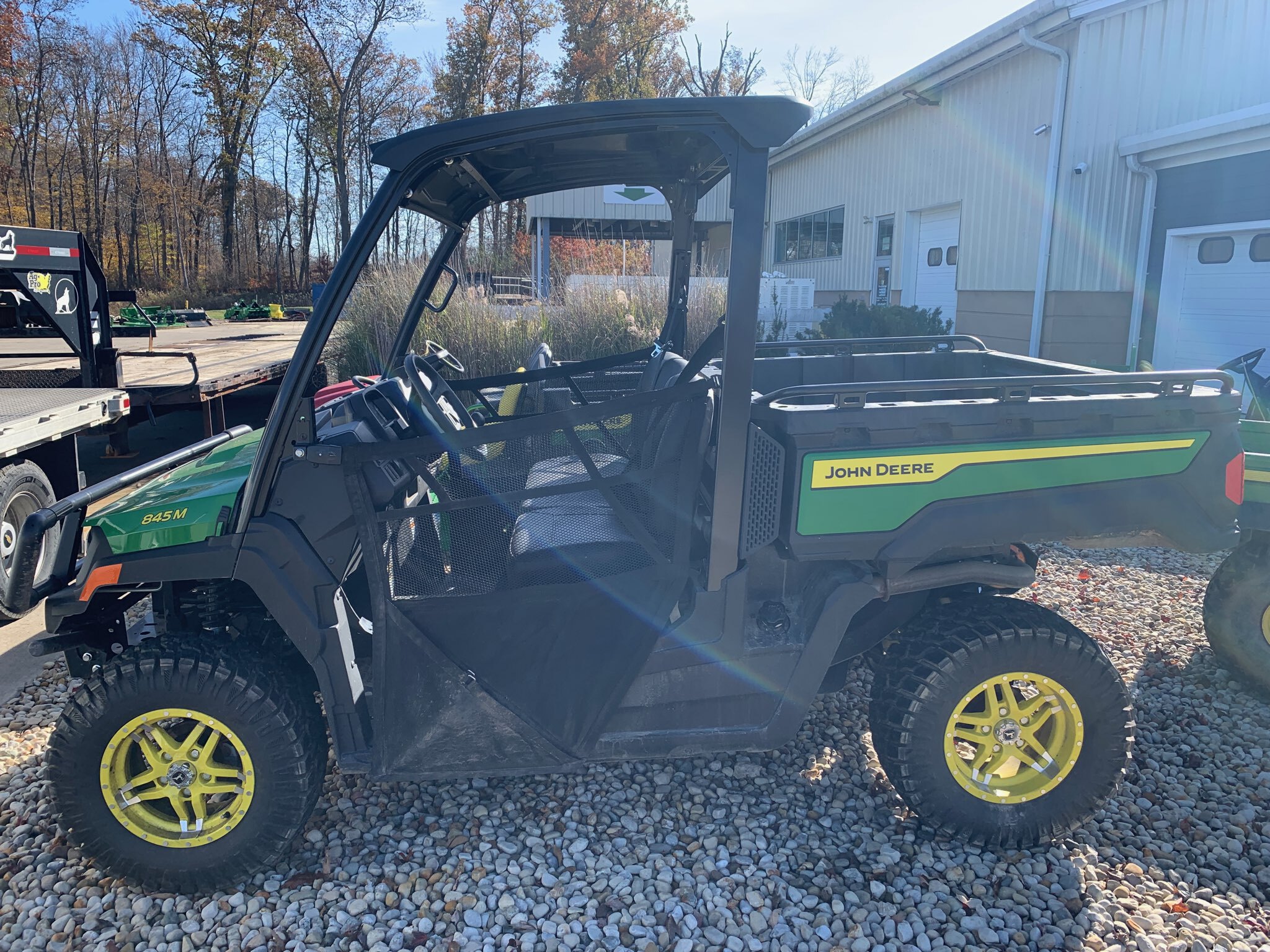 2025 John Deere XUV 845M Image 1