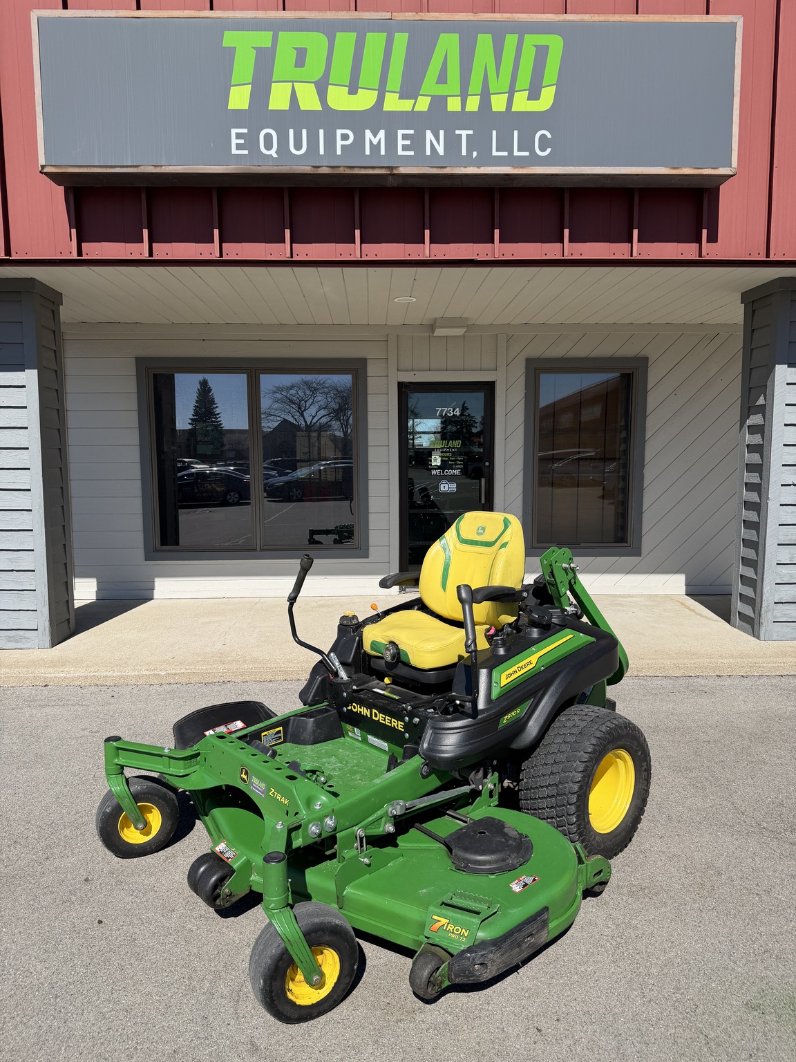 2023 John Deere Z970R Image 1