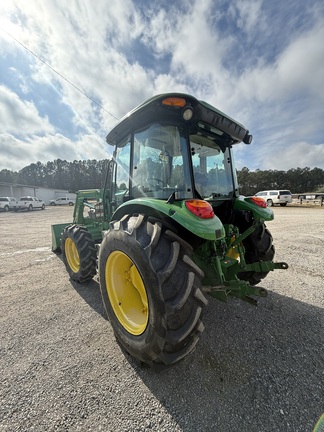 2021 John Deere 5075E Photo 3