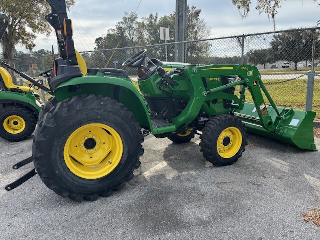 2024 John Deere 3032E Image 2