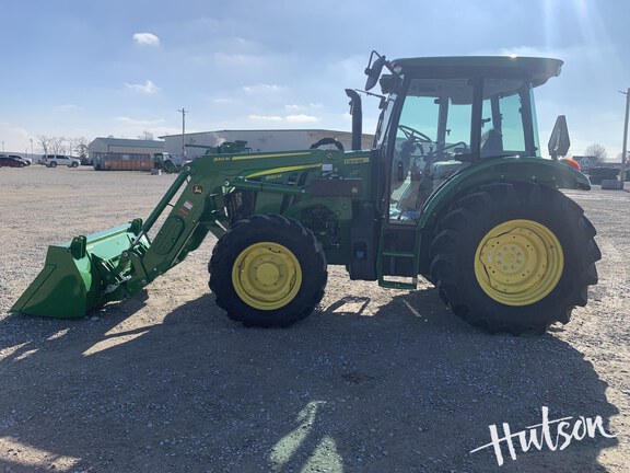 Photo of 2025 John Deere 5120M