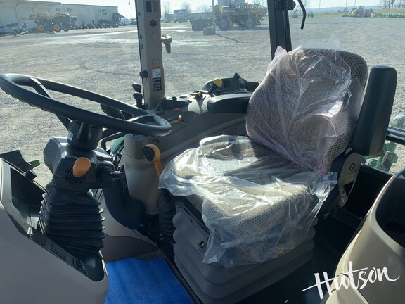 Photo of 2025 John Deere 5120M