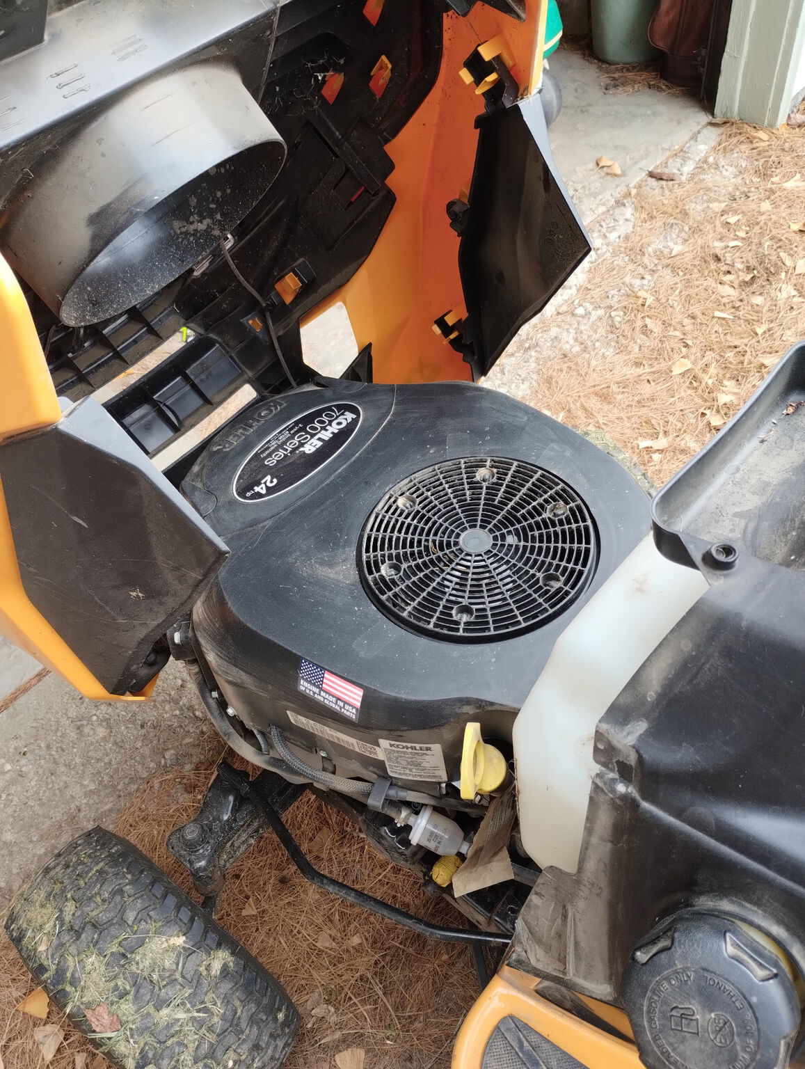2023 Cub Cadet LT50 Image 5