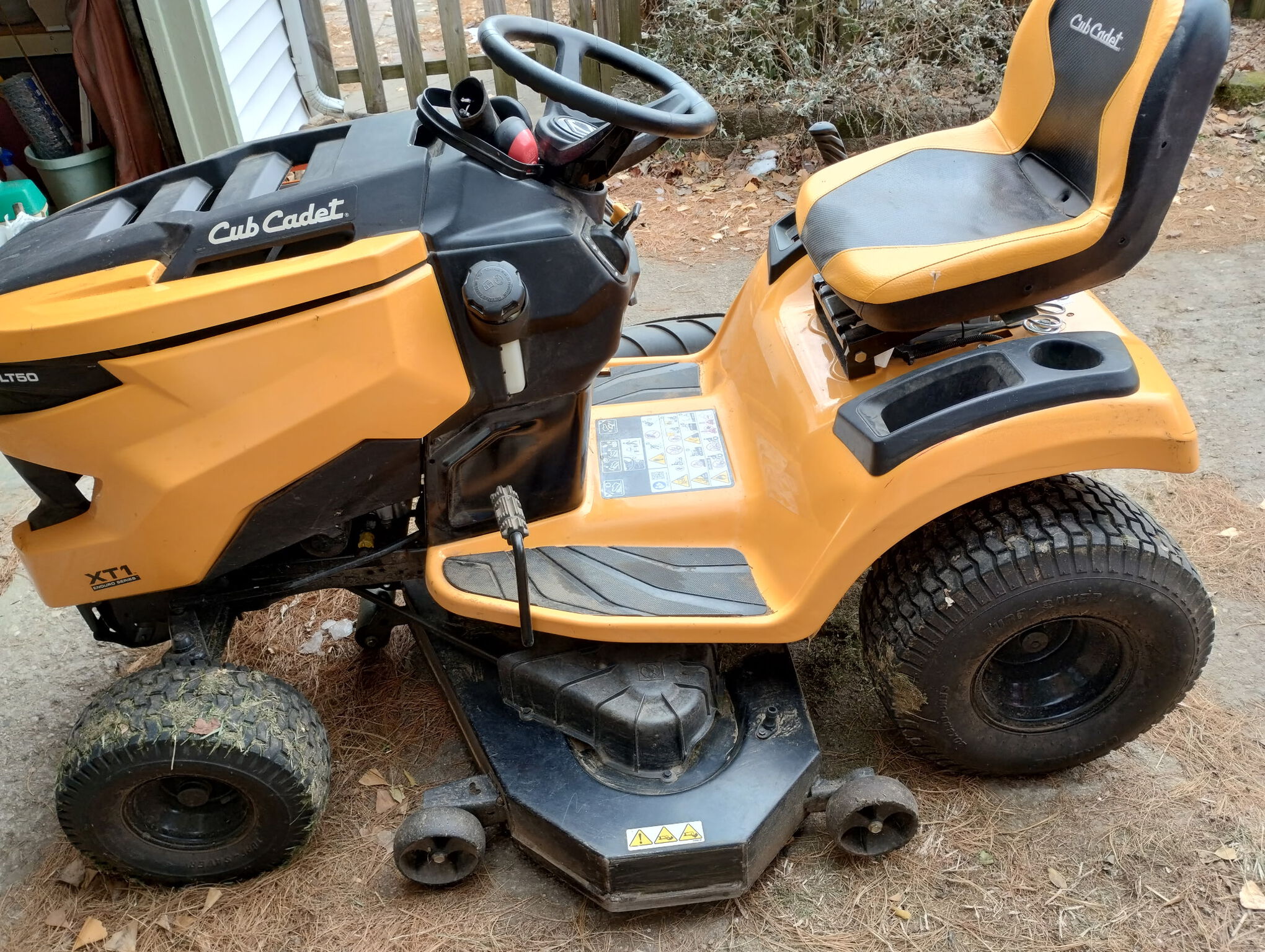 2023 Cub Cadet LT50 Image 3
