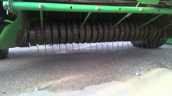 2002 John Deere 557