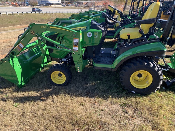 2025 John Deere 1025R Photo 2