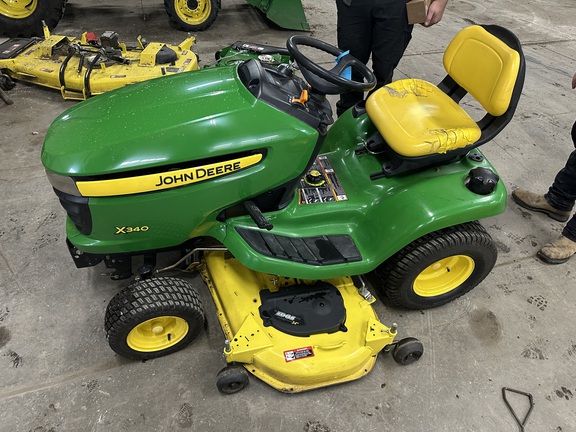  John Deere X340