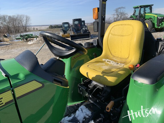 Photo of 2025 John Deere 3032E