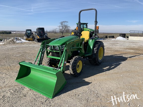 Photo of 2025 John Deere 3032E