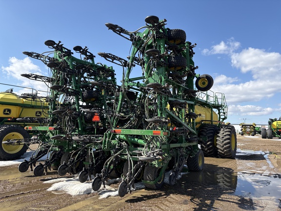 Used 2016 John Deere 1870 Air Drills and Seeders at Horizon Ag & Turf in Lloydminster, AB - Photo17