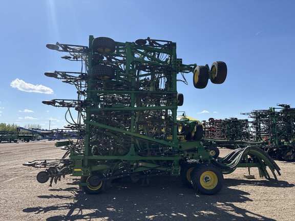 Used 2016 John Deere 1870 Air Drills and Seeders at Horizon Ag & Turf in Lloydminster, AB - Photo7