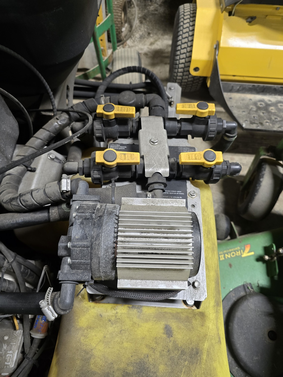 2018 Exmark Z-Spray ZS5260XL Image 12