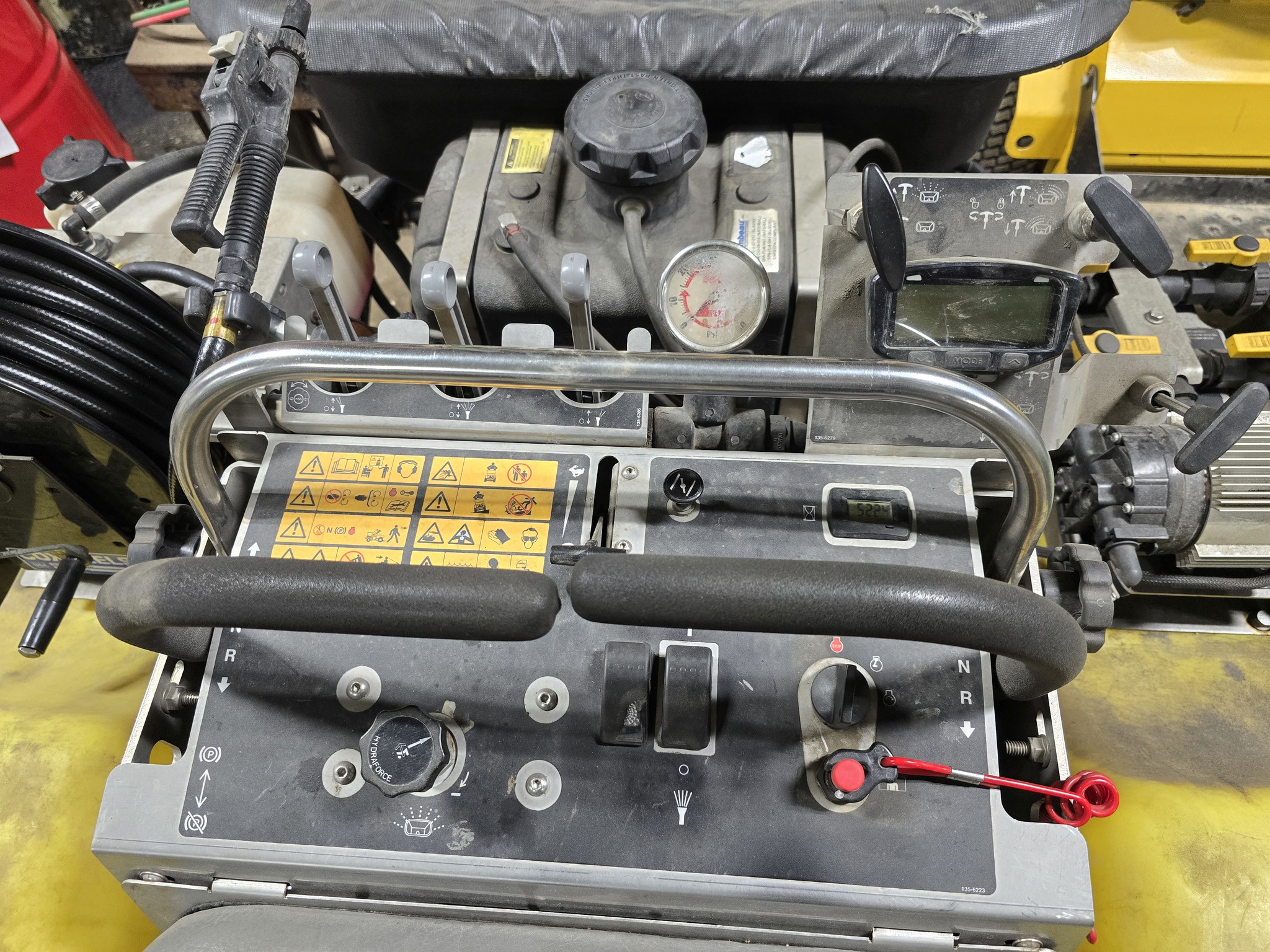 2018 Exmark Z-Spray ZS5260XL Image 14