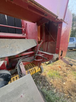 Photo of 2014 New Holland BR7060