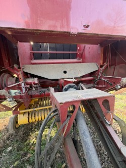 Photo of 2014 New Holland BR7060