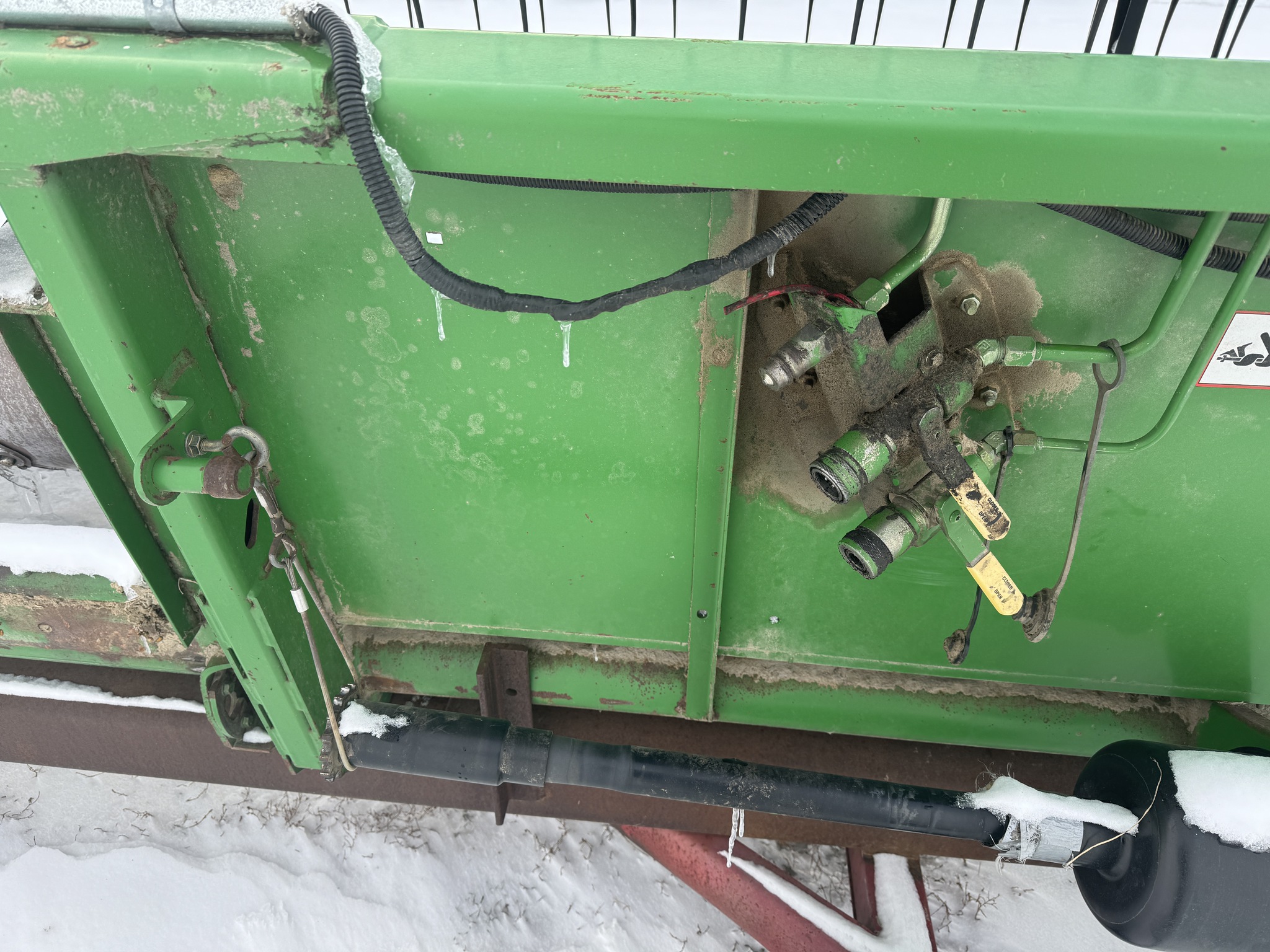 2001 John Deere 925 Image 12