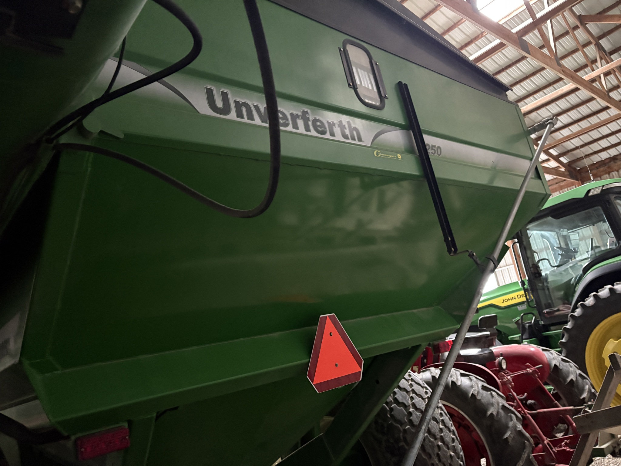 2010 Unverferth 8250 Image 2