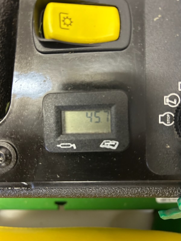 2024 John Deere Z720E Image 7