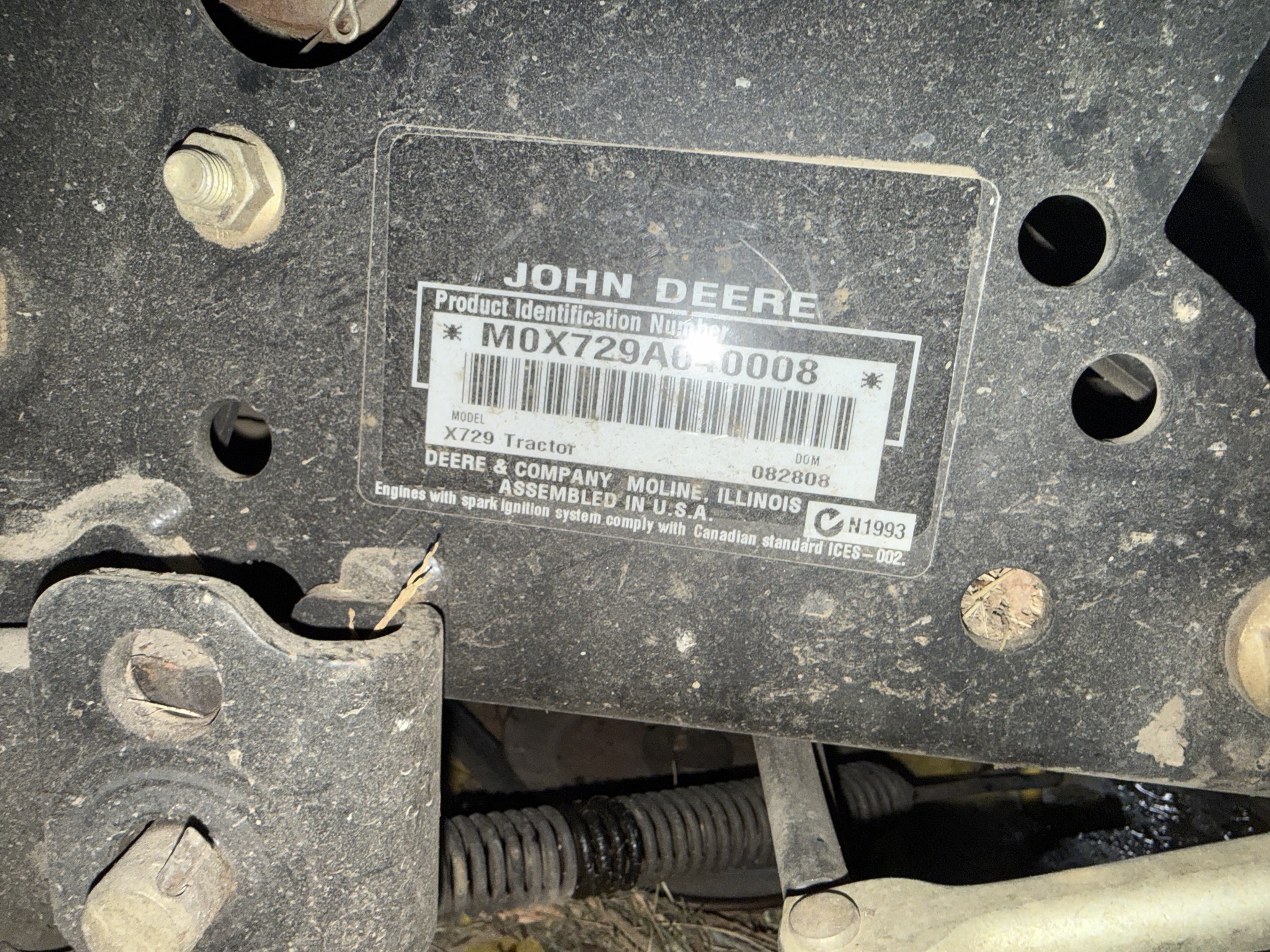 2008 John Deere X729 Image 6