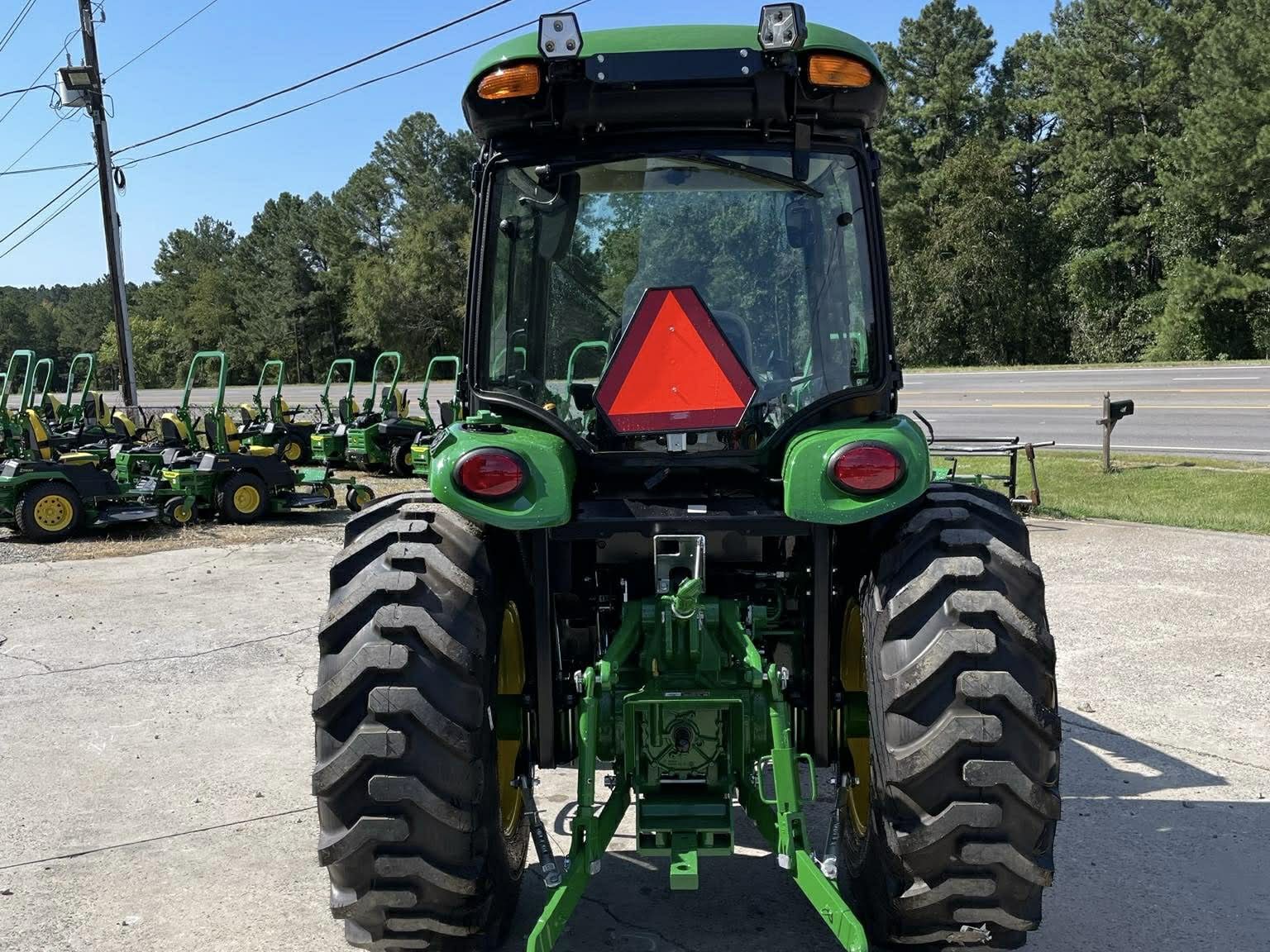 2026 John Deere 4066R Image 5