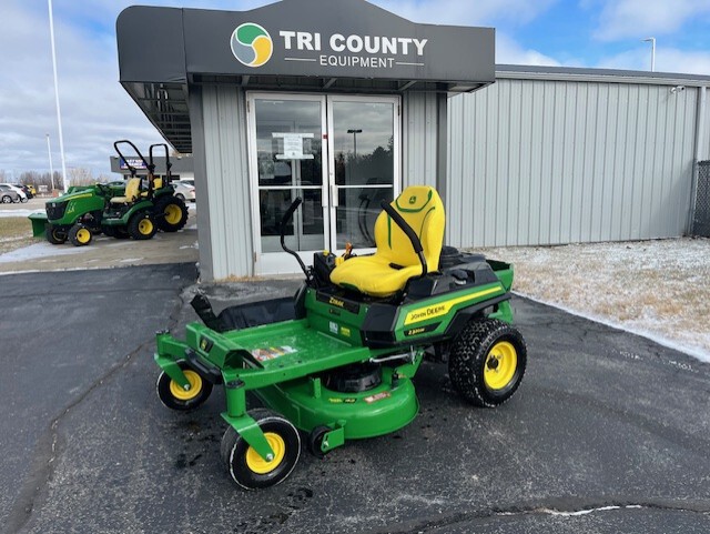 2025 John Deere Z320M Image 1