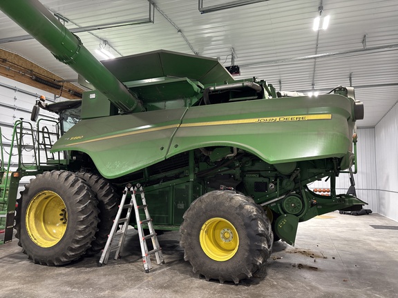Used 2016 John Deere S660 Combines at Koenig Equipment in Anna, OH - Photo3