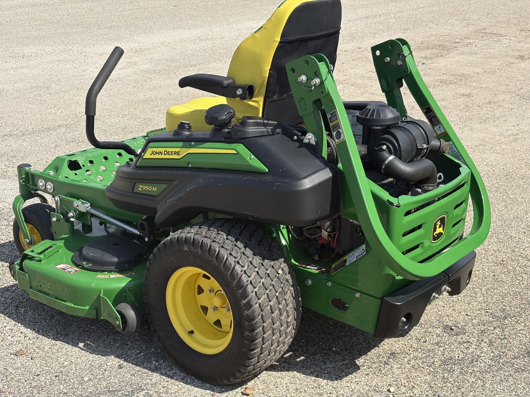  2023 John Deere Z950M at Heritage Tractor in Kewanee, IL
