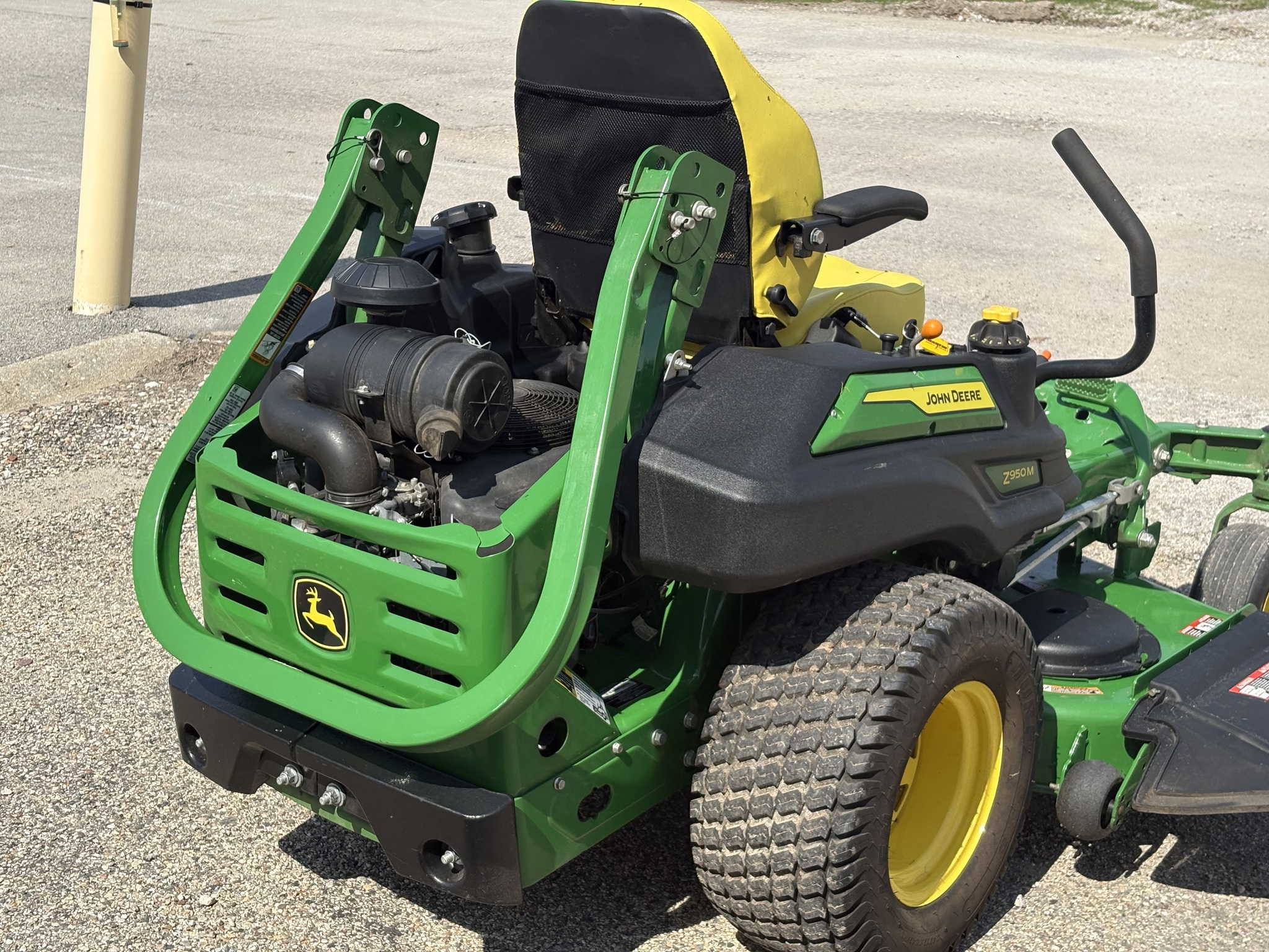  2023 John Deere Z950M at Heritage Tractor in Kewanee, IL