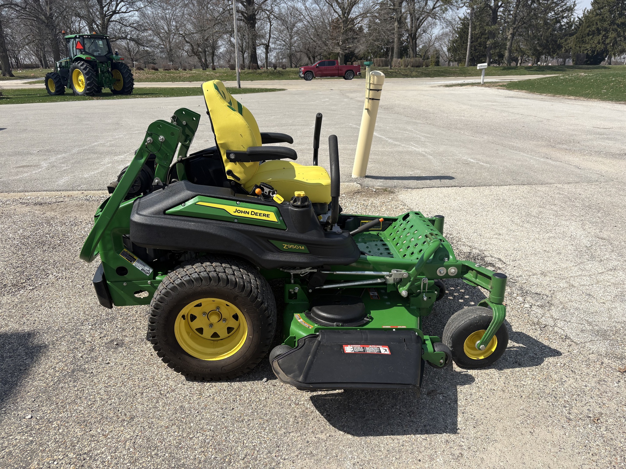  2023 John Deere Z950M at Heritage Tractor in Kewanee, IL