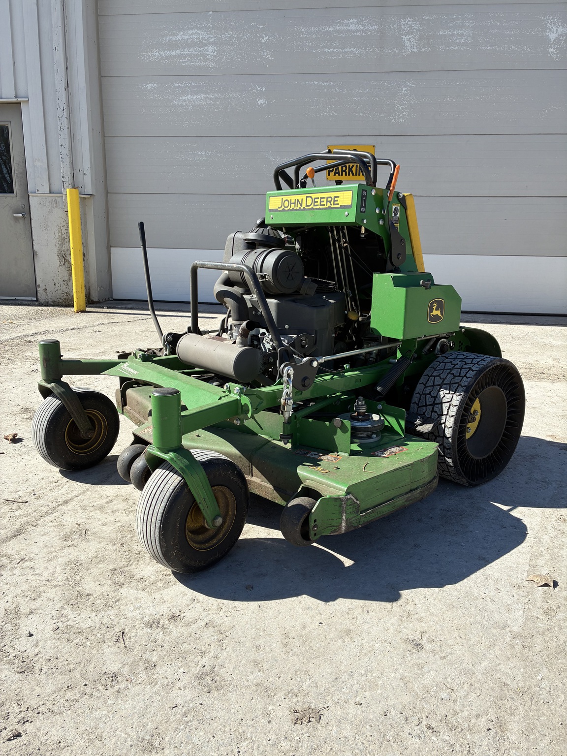 2021 John Deere 652R Image 1
