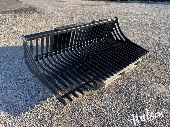 Photo of John Deere R84