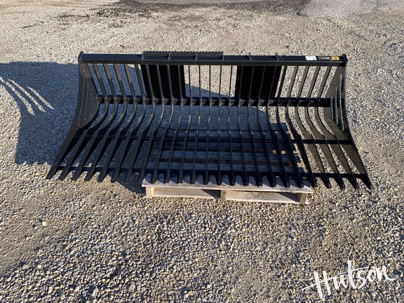 Photo of John Deere R84