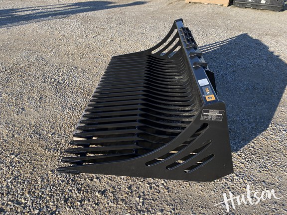 Photo of John Deere R84