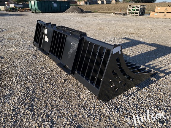 Photo of John Deere R84