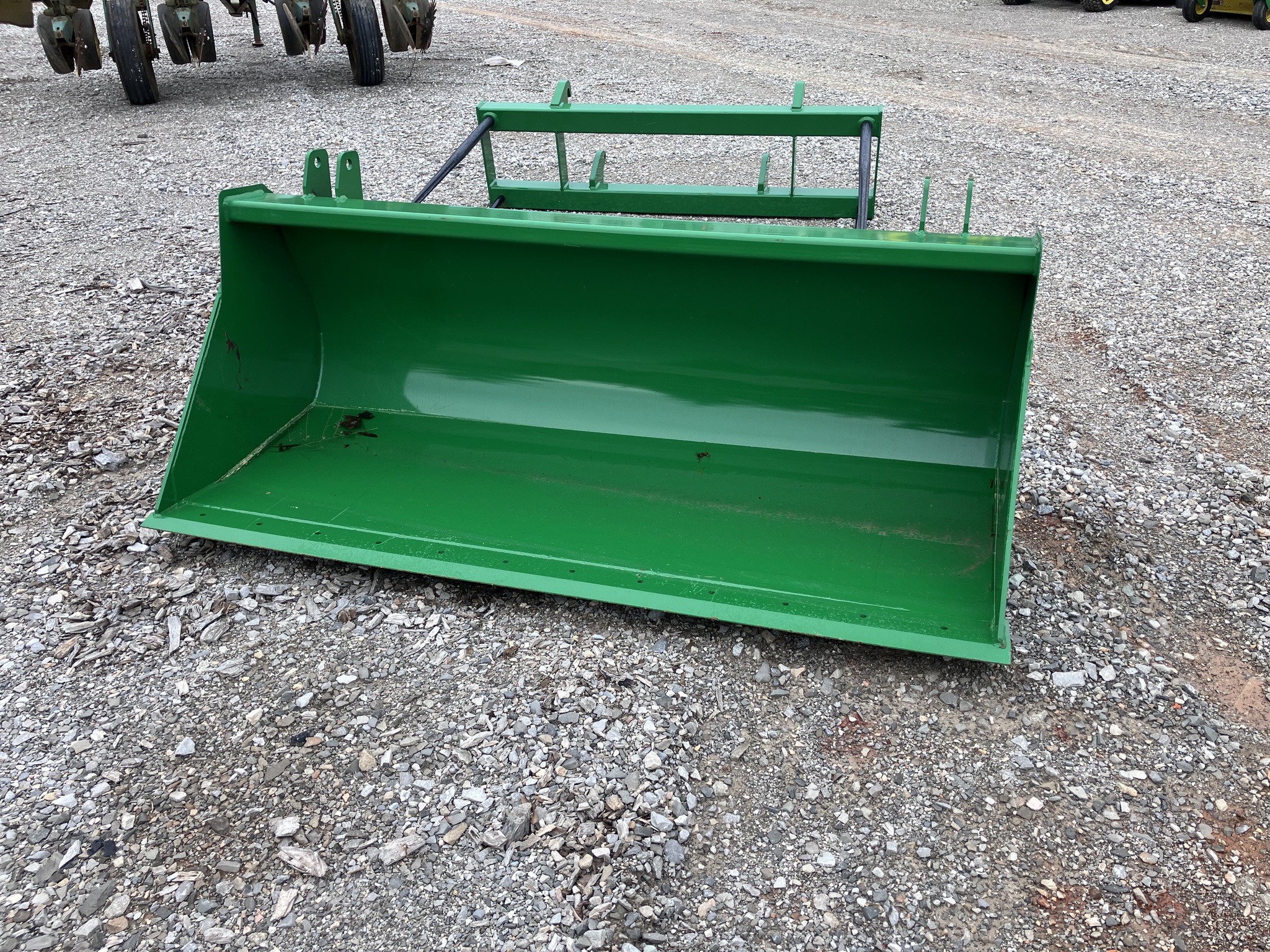 2025 John Deere BXX10895
