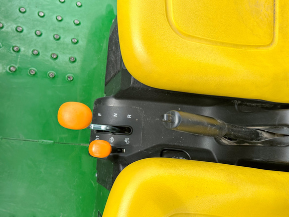 2025 John-Deere TX 4X2