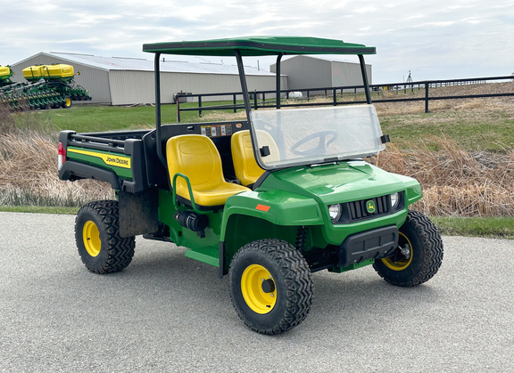 2025 John-Deere TX 4X2