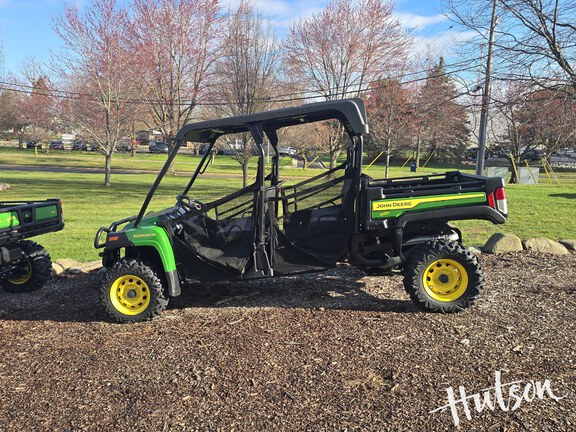 Photo of 2025 John Deere XUV 825M