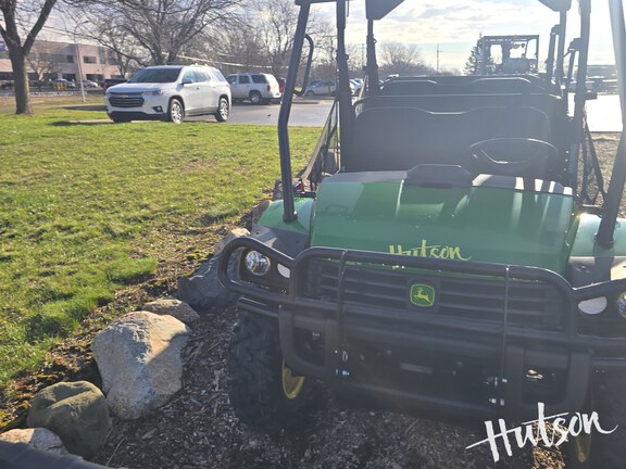 Photo of 2025 John Deere XUV 825M