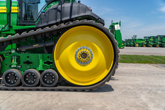 Used 2024 John Deere 8RT 370 Track Tractors at Koenig Equipment in Anna, OH - Photo9