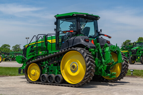 Used 2024 John Deere 8RT 370 Track Tractors at Koenig Equipment in Anna, OH - Photo2