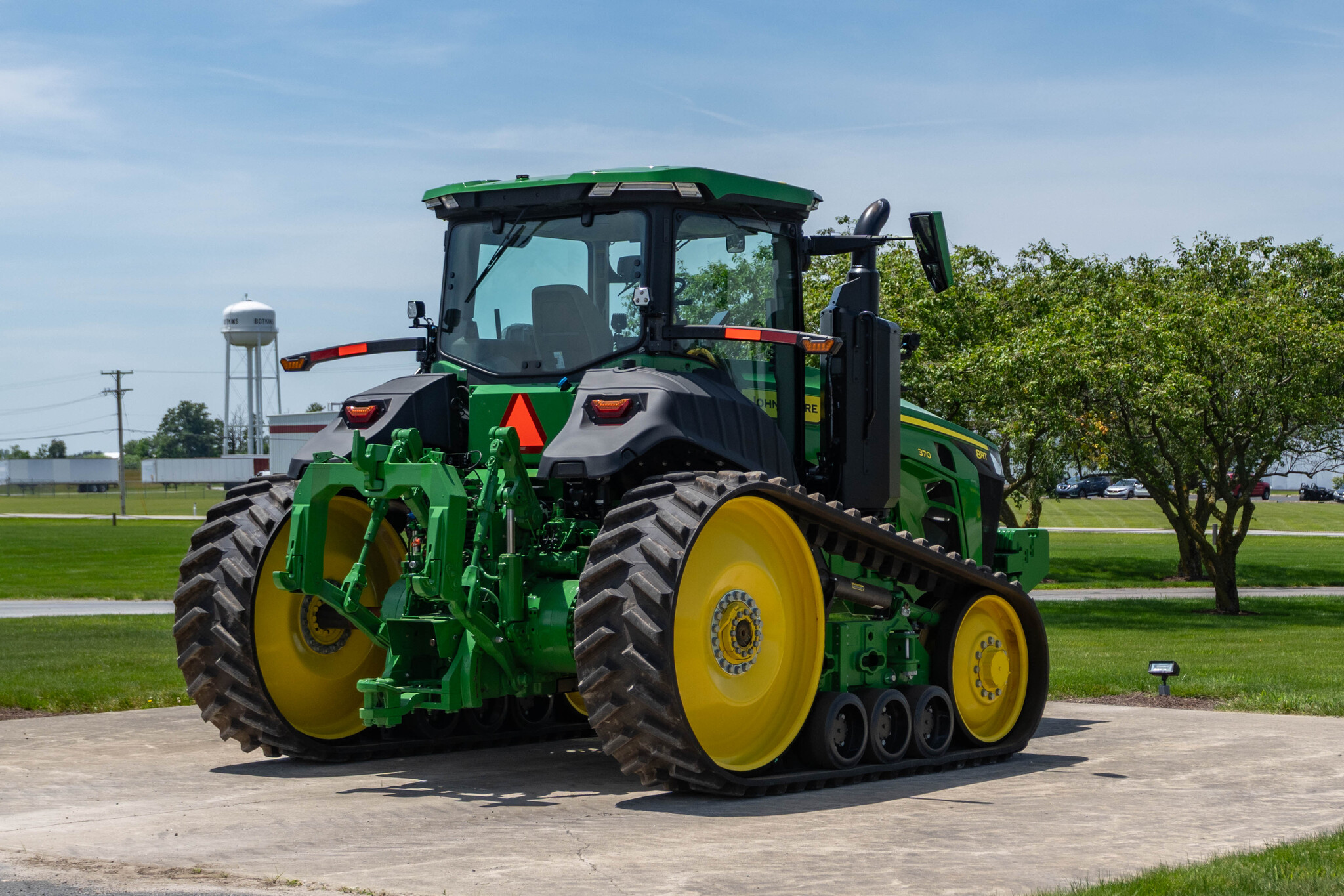 Used 2024 John Deere 8RT 370 Track Tractors at Koenig Equipment in Anna, OH - PhotoXL4
