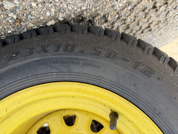 2021 John Deere Z545R - Photo12