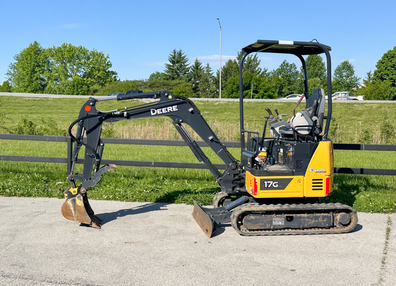 2022 John-Deere 17G