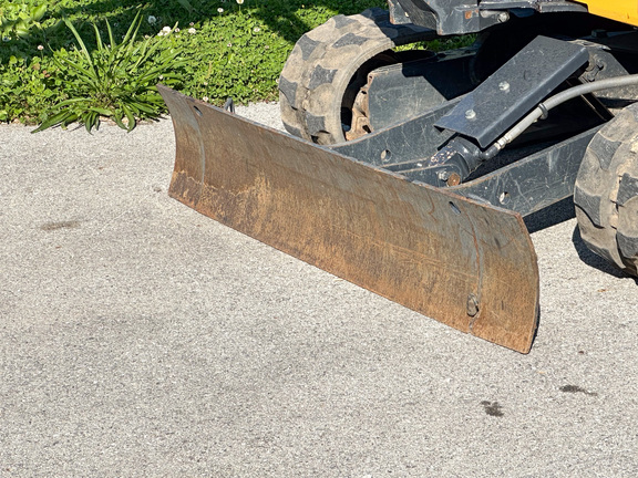 2022 John-Deere 17G