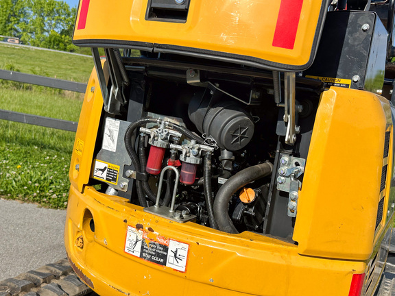 2022 John-Deere 17G