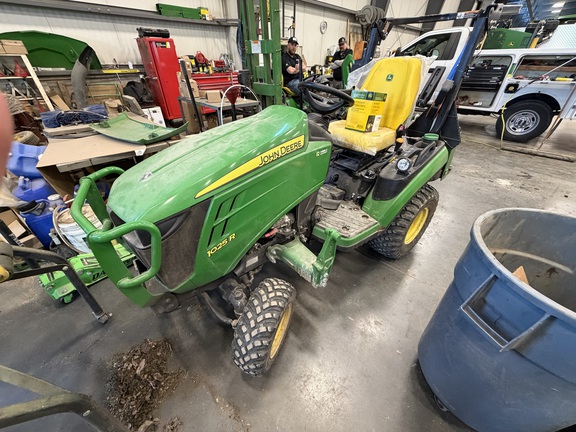  John Deere 1025R