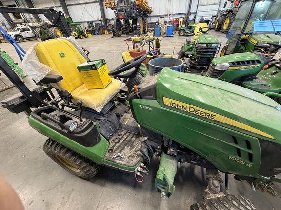 2021 John Deere 1025R - Photo9