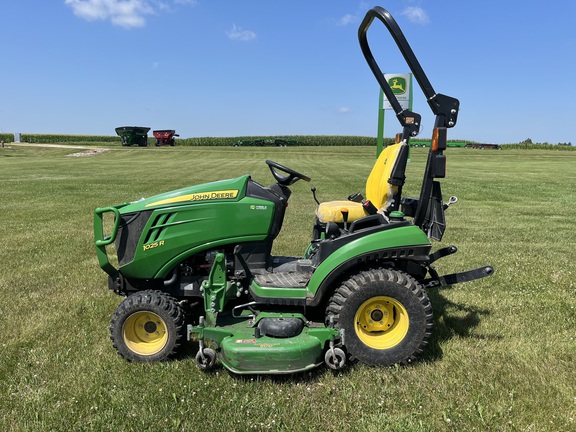 2021 John Deere 1025R - Photo8