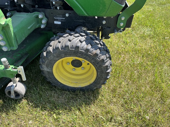 2021 John Deere 1025R - Photo11